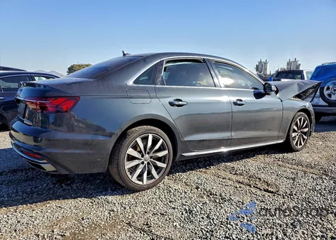 2020 Audi A4 Premium Plus z USA, uszkodzony, nr VIN WAUHMAF44LA058602